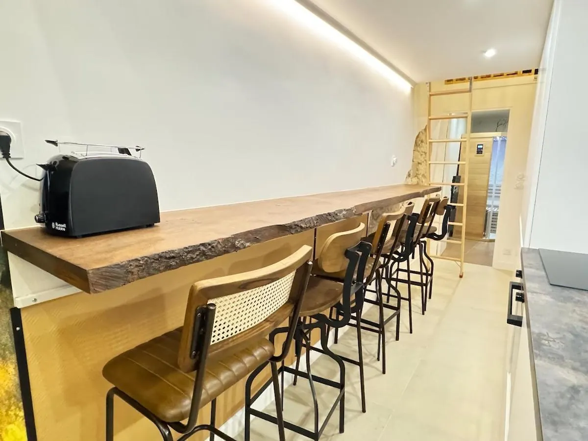 Impressionnists In Le Marais - Sauna & Ac Paris Apartment